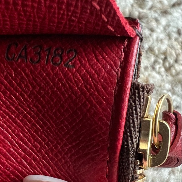 Louis Vuitton Emilie Wallet - Picture 12 of 12